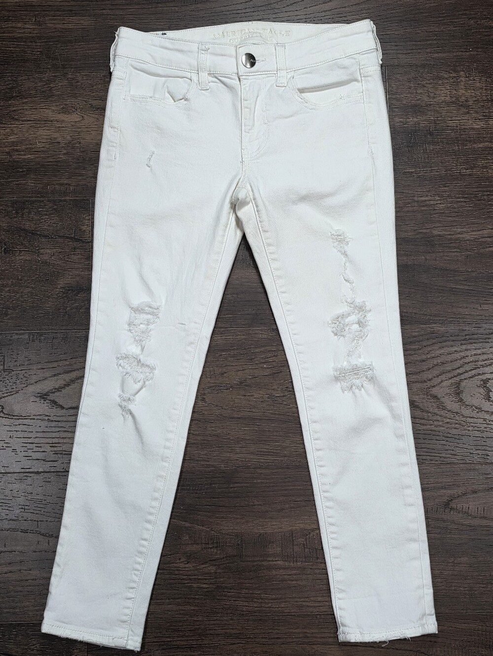 American Eagle White Distressed Super Super Stretch Jegging Crop